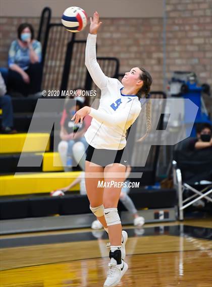 Thumbnail 3 in Valley Christian @ Snowflake (AIA 3A Semifinal) photogallery.