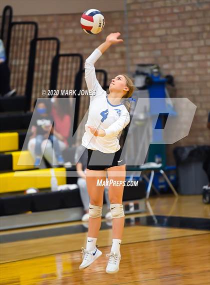 Thumbnail 3 in Valley Christian @ Snowflake (AIA 3A Semifinal) photogallery.