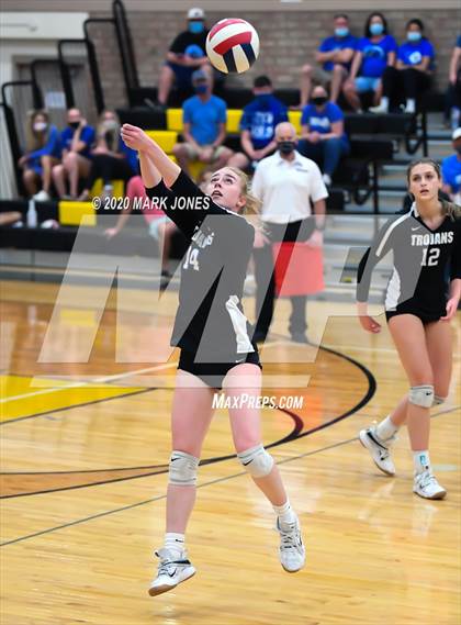 Thumbnail 2 in Valley Christian @ Snowflake (AIA 3A Semifinal) photogallery.