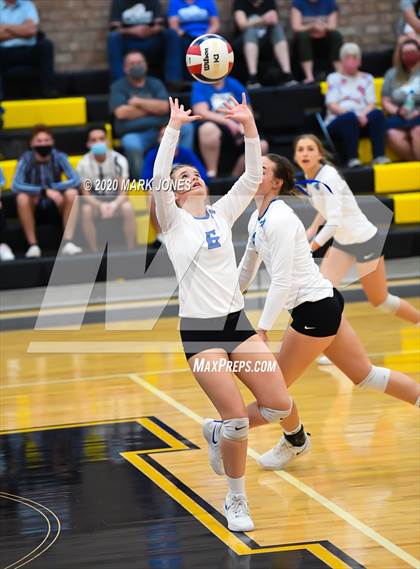 Thumbnail 1 in Valley Christian @ Snowflake (AIA 3A Semifinal) photogallery.