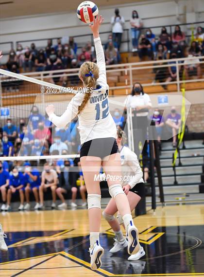 Thumbnail 2 in Valley Christian @ Snowflake (AIA 3A Semifinal) photogallery.