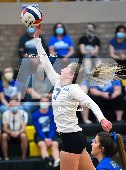Thumbnail 2 in Valley Christian @ Snowflake (AIA 3A Semifinal) photogallery.