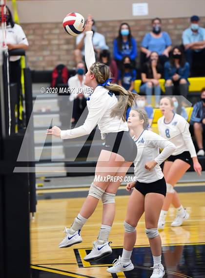 Thumbnail 1 in Valley Christian @ Snowflake (AIA 3A Semifinal) photogallery.