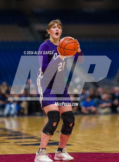 Thumbnail 3 in La Vega vs. Canyon (UIL 4A Basketball Final) photogallery.