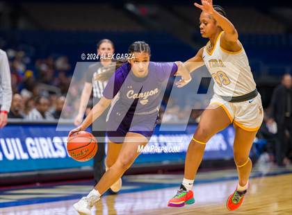 Thumbnail 2 in La Vega vs. Canyon (UIL 4A Basketball Final) photogallery.