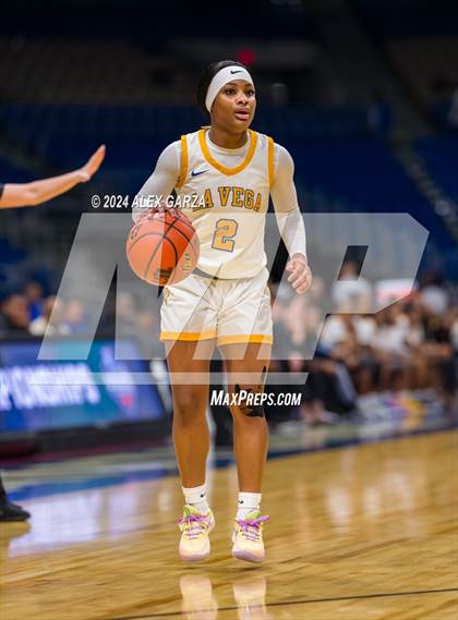 Thumbnail 1 in La Vega vs. Canyon (UIL 4A Basketball Final) photogallery.