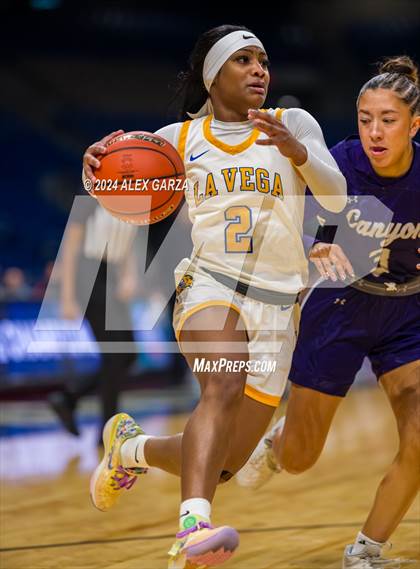 Thumbnail 1 in La Vega vs. Canyon (UIL 4A Basketball Final) photogallery.