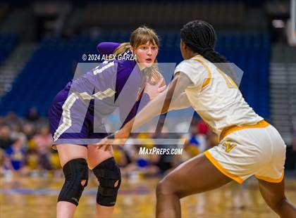 Thumbnail 2 in La Vega vs. Canyon (UIL 4A Basketball Final) photogallery.