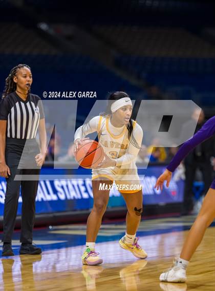 Thumbnail 3 in La Vega vs. Canyon (UIL 4A Basketball Final) photogallery.