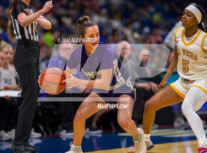 Thumbnail 3 in La Vega vs. Canyon (UIL 4A Basketball Final) photogallery.