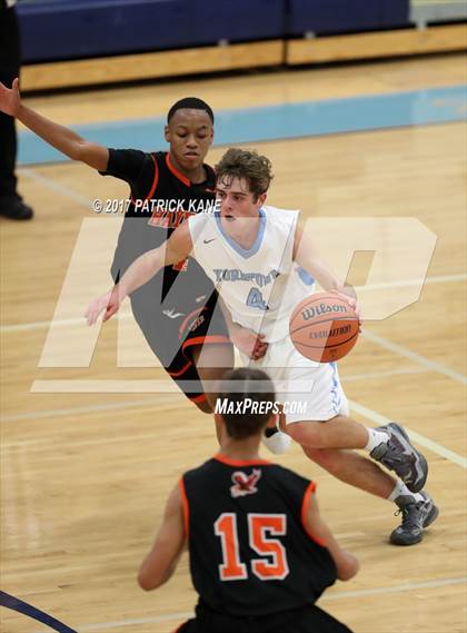 Thumbnail 1 in Hayfield @ Yorktown photogallery.