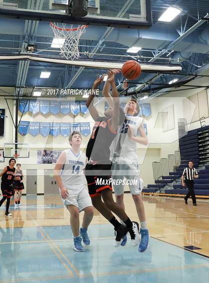 Thumbnail 2 in Hayfield @ Yorktown photogallery.