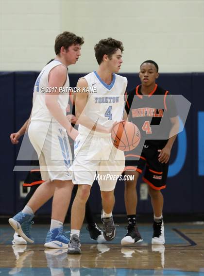 Thumbnail 2 in Hayfield @ Yorktown photogallery.