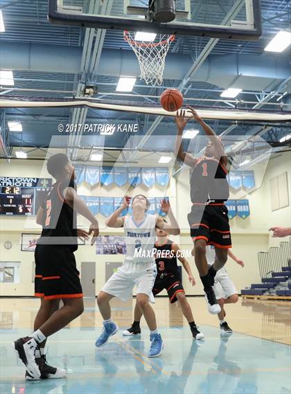 Thumbnail 1 in Hayfield @ Yorktown photogallery.
