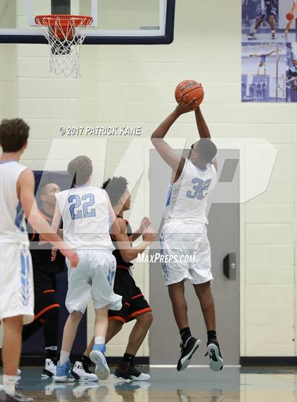 Thumbnail 2 in JV: Hayfield @ Yorktown photogallery.