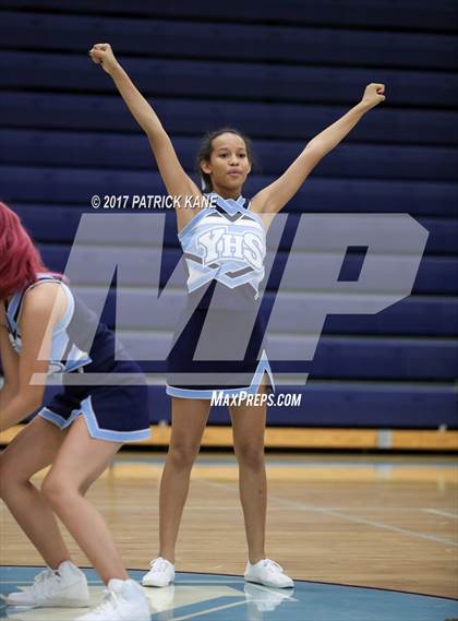Thumbnail 1 in Hayfield @ Yorktown photogallery.
