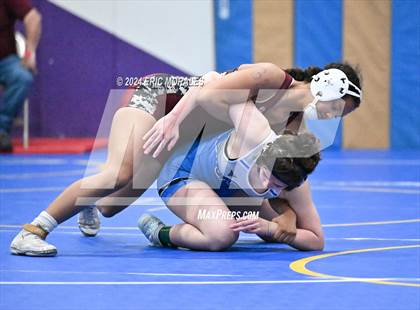 Thumbnail 2 in CIF SDS Masters Tournament photogallery.