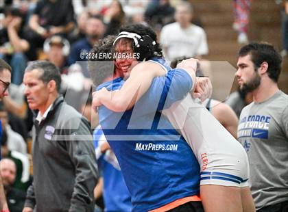 Thumbnail 2 in CIF SDS Masters Tournament photogallery.