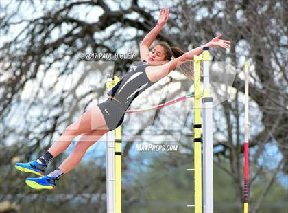 Thumbnail 1 in Eagle Classic Relays photogallery.