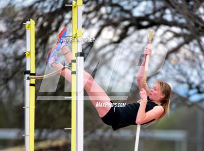 Thumbnail 1 in Eagle Classic Relays photogallery.