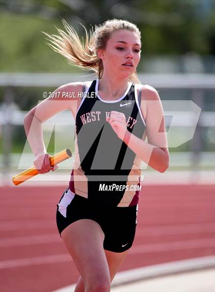 Thumbnail 1 in Eagle Classic Relays photogallery.