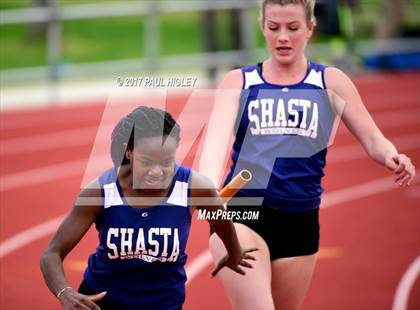 Thumbnail 2 in Eagle Classic Relays photogallery.