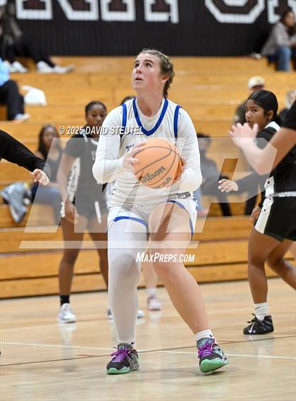 Thumbnail 3 in McNair vs. Rocklin (916 vs. 209 Challenge) photogallery.