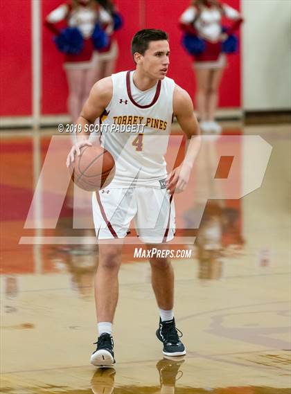 Thumbnail 3 in Mission Bay vs. Torrey Pines (CIF SDS Open Division Semifinal) photogallery.
