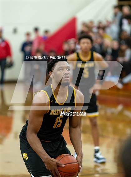 Thumbnail 2 in Mission Bay vs. Torrey Pines (CIF SDS Open Division Semifinal) photogallery.