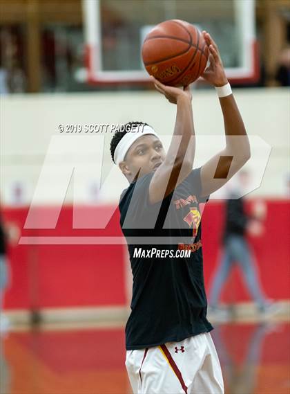 Thumbnail 2 in Mission Bay vs. Torrey Pines (CIF SDS Open Division Semifinal) photogallery.