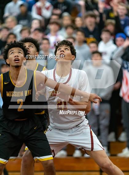 Thumbnail 3 in Mission Bay vs. Torrey Pines (CIF SDS Open Division Semifinal) photogallery.