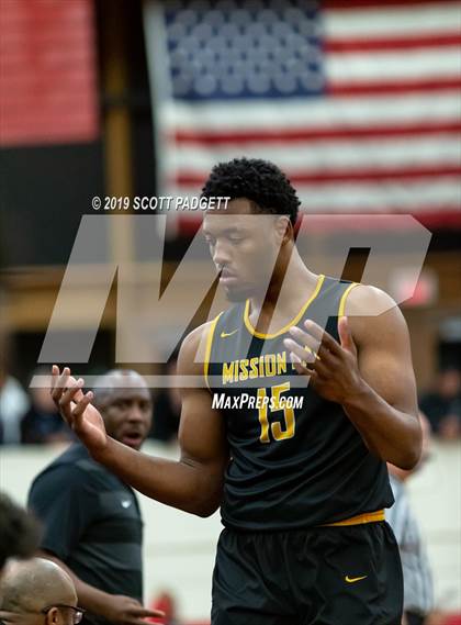 Thumbnail 1 in Mission Bay vs. Torrey Pines (CIF SDS Open Division Semifinal) photogallery.