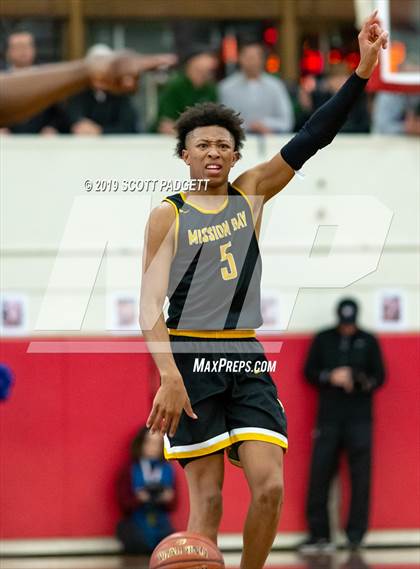 Thumbnail 3 in Mission Bay vs. Torrey Pines (CIF SDS Open Division Semifinal) photogallery.