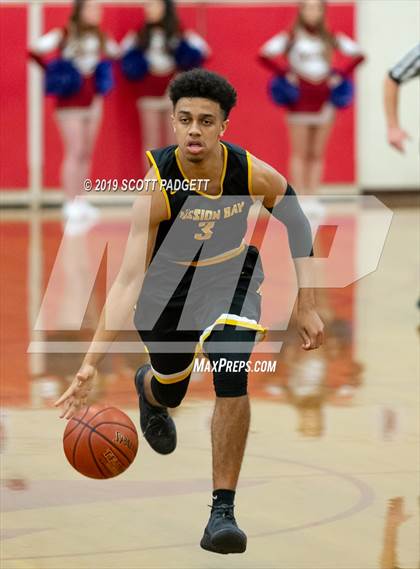 Thumbnail 2 in Mission Bay vs. Torrey Pines (CIF SDS Open Division Semifinal) photogallery.