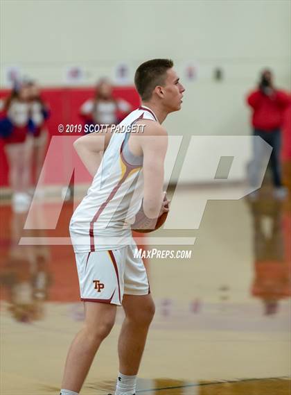 Thumbnail 2 in Mission Bay vs. Torrey Pines (CIF SDS Open Division Semifinal) photogallery.