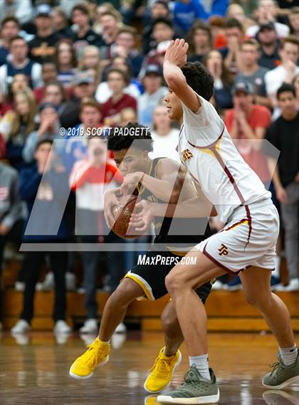 Thumbnail 1 in Mission Bay vs. Torrey Pines (CIF SDS Open Division Semifinal) photogallery.