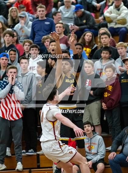 Thumbnail 2 in Mission Bay vs. Torrey Pines (CIF SDS Open Division Semifinal) photogallery.