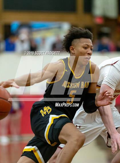 Thumbnail 3 in Mission Bay vs. Torrey Pines (CIF SDS Open Division Semifinal) photogallery.