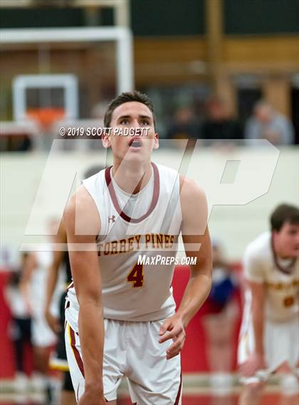 Thumbnail 2 in Mission Bay vs. Torrey Pines (CIF SDS Open Division Semifinal) photogallery.
