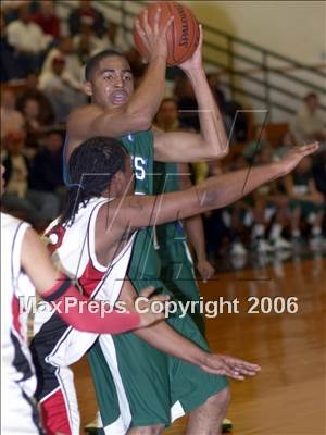 Thumbnail 3 in Sacred Heart Cathedral vs Salesian (CIF NorCal D4 Final) photogallery.