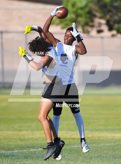 Thumbnail 3 in Campo Verde vs. O'Connor (Cactus Duel Out West 7-on-7 Tournament) photogallery.