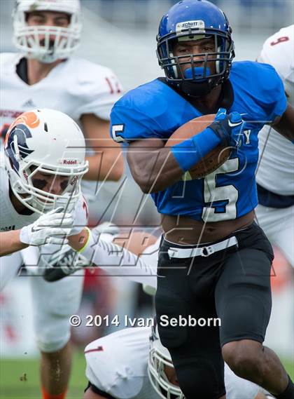 Thumbnail 2 in Trinity Christian Academy vs. Eastside Catholic (Burger King Bowl) photogallery.