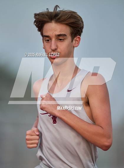 Thumbnail 1 in Panther Relays (1600M) photogallery.