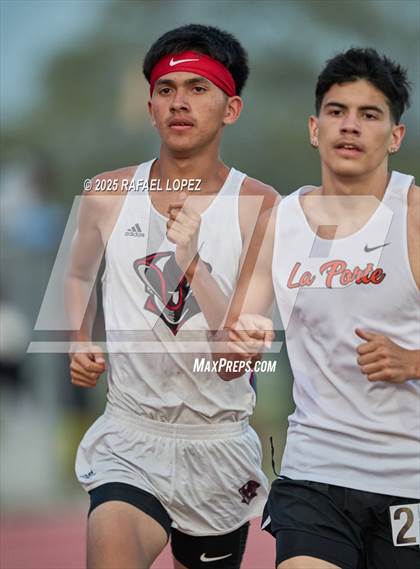 Thumbnail 3 in Panther Relays (1600M) photogallery.