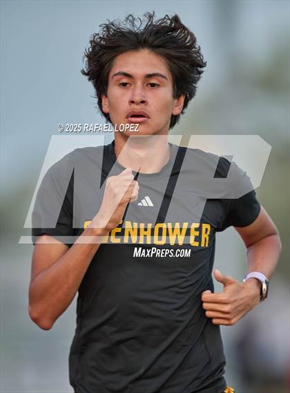 Thumbnail 2 in Panther Relays (1600M) photogallery.