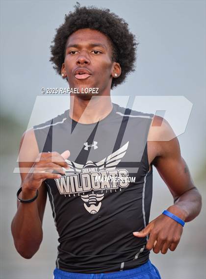 Thumbnail 3 in Panther Relays (1600M) photogallery.