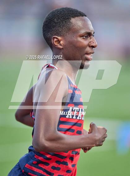 Thumbnail 1 in Panther Relays (1600M) photogallery.