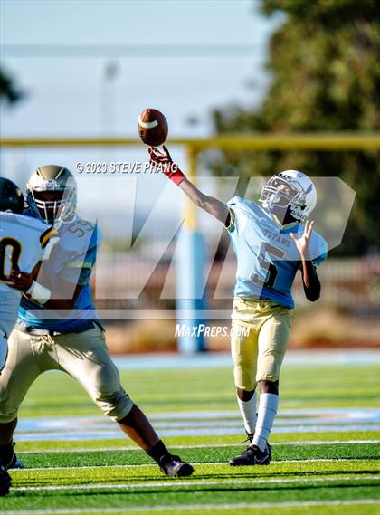 Thumbnail 3 in Franklin @ Burbank photogallery.