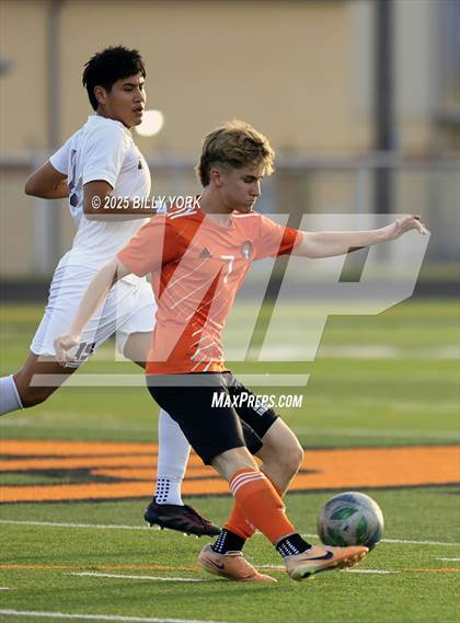 Thumbnail 3 in Grand Saline vs Athens photogallery.