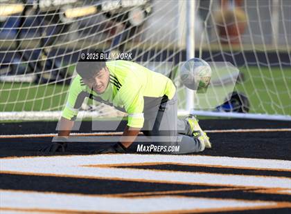 Thumbnail 2 in Grand Saline vs Athens photogallery.